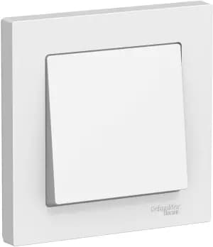 Одноклавишный выключатель в комплекте с рамкой