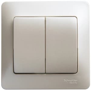 Двухклавишный выключатель в комплекте с рамкой (Перламутр)