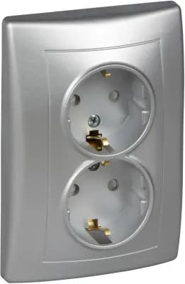 Розетка электрическая Schneider со шторками с рамкой двойная (Алюминий)